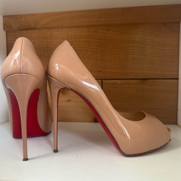 Christian Louboutin New Very Privé size 39, nude color peep toe - Picture 12 of 13